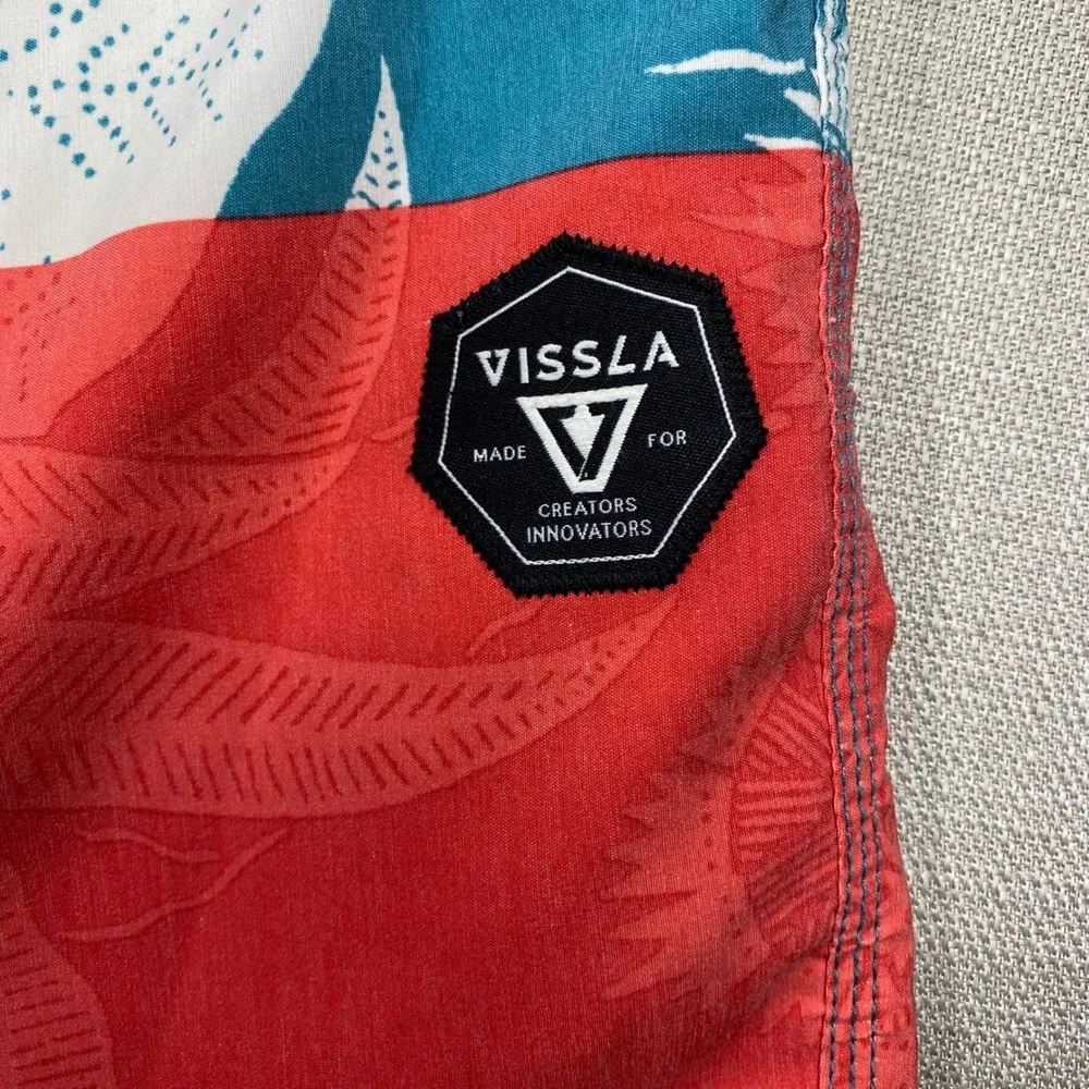 Vissla Mens Boardshorts Teal Red Floral Seahorse Print Swim Trunks Size 36